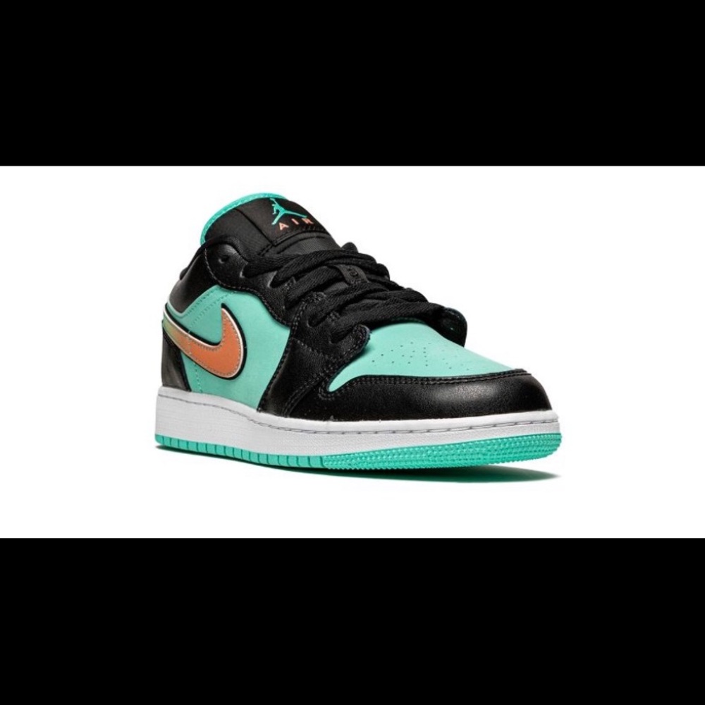 NWT tropical twist A1 Lows
